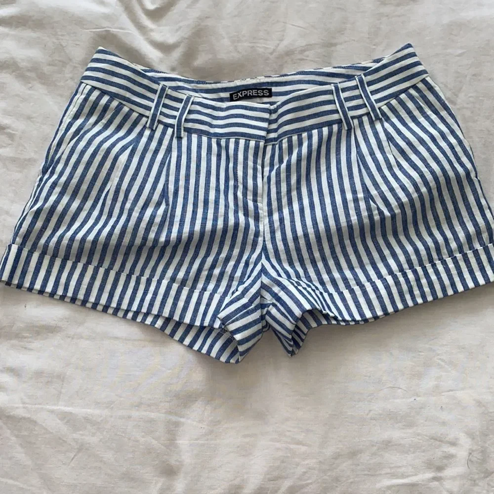 express - 2 shorts sold together - Picture 4 of 6